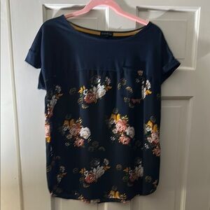 🌞Violets & Roses Floral Navy Women's Top, size L